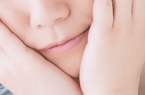 金属より軽く負担が少ない